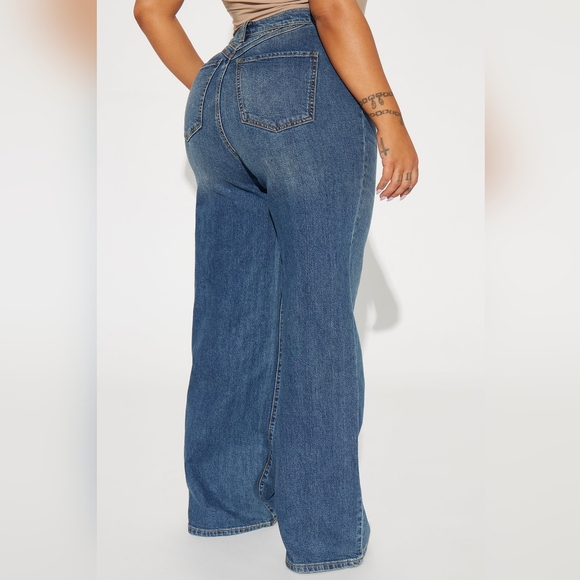 Medium Wash Baggy Jeans - Picture 4 of 6